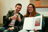 zum Bild